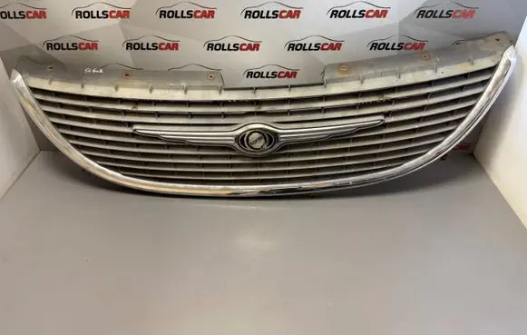 Chrysler Voyager Front grill 4857522