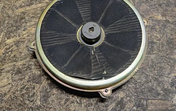 Cadillac CTS Subwoofer speaker 25684704