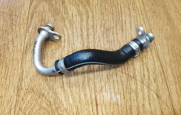 Porsche Macan (95B) Coolant pipe/hose 06M145947G