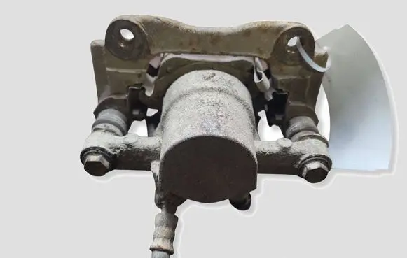 Toyota Corolla Verso AR10 Rear brake caliper