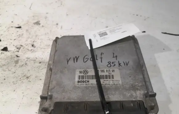 Volkswagen Golf IV Engine control unit/module 038906019AM 0281010091