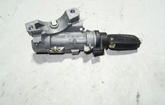 Audi A4 S4 B6 8E 8H Ignition lock 4B0905851F