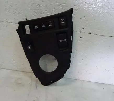 Toyota Auris E180 Other switches/knobs/shifts 58821-02670
