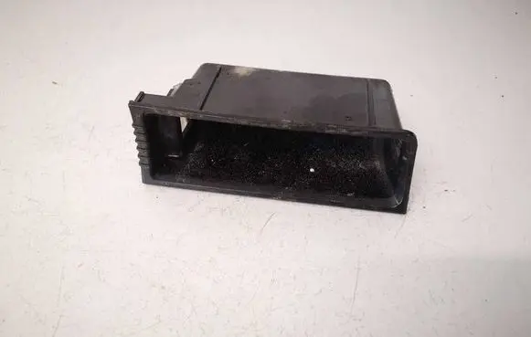 Volkswagen PASSAT B6 Car ashtray 3C0863077
