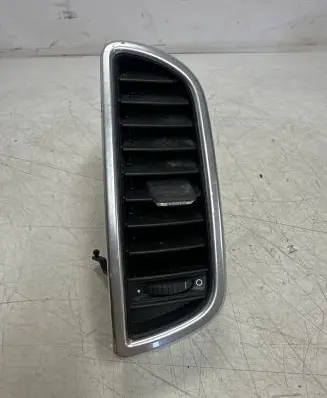 Porsche Cayenne (92A) Dash center air vent grill 4590022602