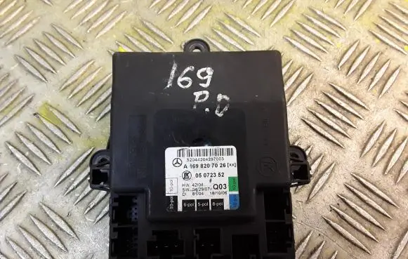 Mercedes-Benz A W169 Door control unit/module 1698207026 A1698207026