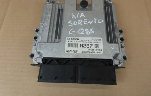 KIA Sorento Engine control unit/module 391102FMM6 0281035409 EDC17C57
