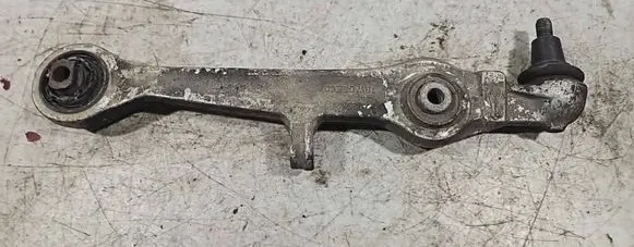 Volkswagen PASSAT B5.5 Front control arm 4D0407155P
