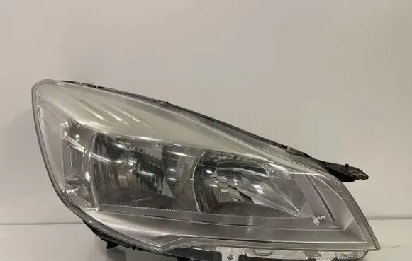 Ford Kuga II Headlight/headlamp CV4413W029AE 90014884 90014884223T