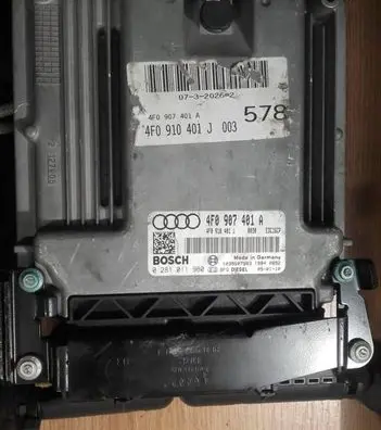 Audi A6 S6 C6 4F Engine control unit/module 4f0907401a