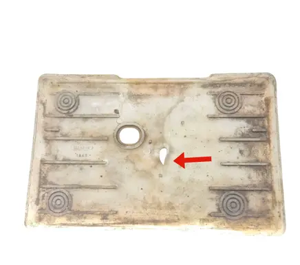 Volvo 940 Battery tray 1334805 1049
