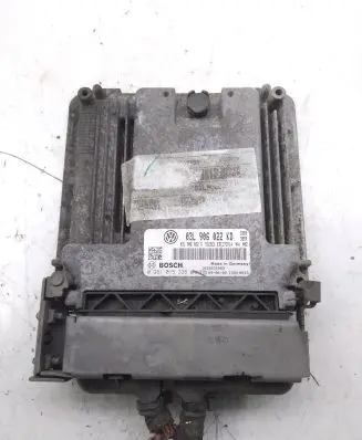 Volkswagen Scirocco Engine control unit/module 03L906022KD 03L906022G 0281015335