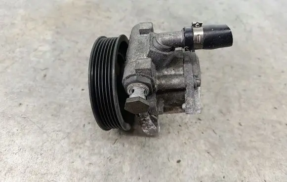 BMW 3 E90 E91 Power steering pump 
