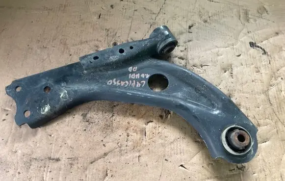 Citroen C4 Grand Picasso Front control arm 98138522