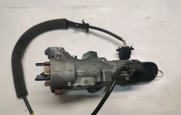 Volkswagen Sharan Ignition lock 4B0905851B