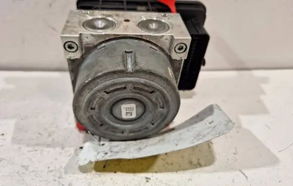 Peugeot 208 ABS Pump 10.0915-3947.3