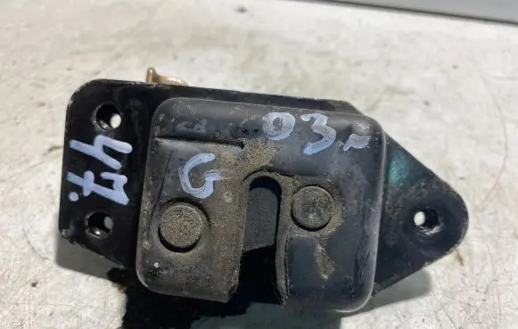 Loading door lock