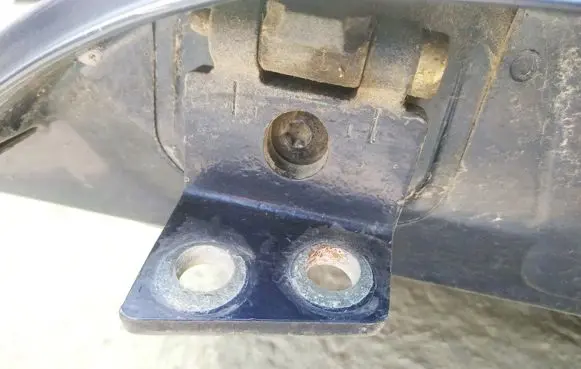Citroen Xsara Rear door lower hinge