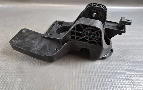 MG ZS Brake pedal bracket assembly ZD17001 20250813