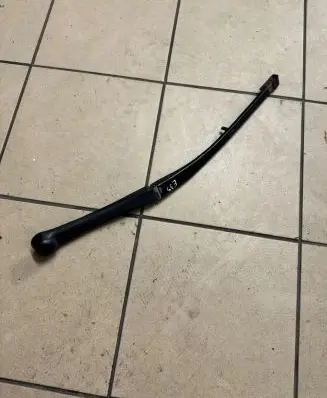 BMW 5 E39 Front wiper blade arm 8361743
