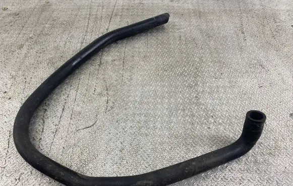 Audi Q7 4L Engine coolant pipe/hose 7L6121058