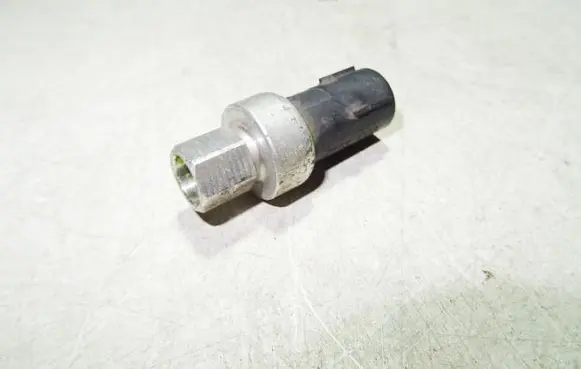 Ford Focus C-MAX Air conditioning (A/C) pressure sensor 6F9319D594AA