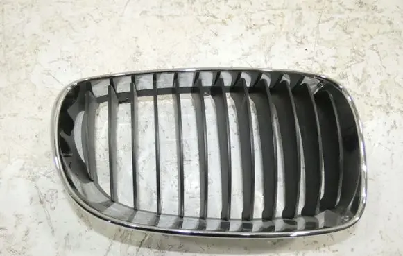 BMW 1 E82 E88 Front bumper upper radiator grill CoupeE82grill