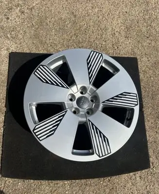 Audi e-tron R19 alloy rim 4KE601025L