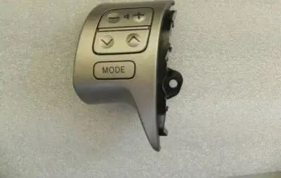 Toyota Auris 150 Steering wheel buttons/switches 8424702020