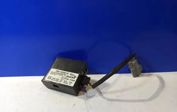 Jaguar S-Type Other devices 2R8319G252AC