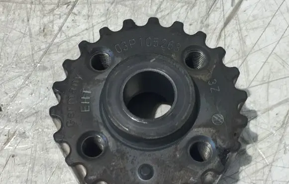 Volkswagen Transporter - Caravelle T5 Crankshaft gear 03P105263