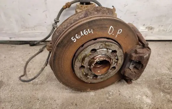 Volkswagen Polo V 6R Front wheel hub
