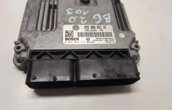 Skoda Octavia Mk2 (1Z) Engine control unit/module 03G906021AC 1039S12043 0281012719