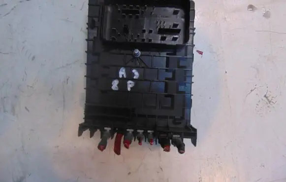 Audi A3 S3 8P Fuse box set 1K0937125A