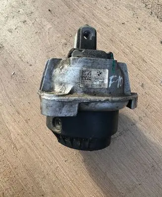 BMW 5 F10 F11 Engine mount bracket 6777371 2036949