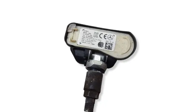 Mercedes-Benz A W176 Tire pressure sensor A0009050030