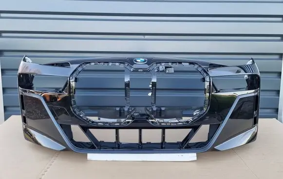BMW 7 G70 Front bumper 51118081544