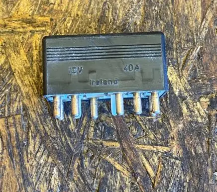 Mercedes-Benz S W140 Coolant fan relay 0015428219 898601