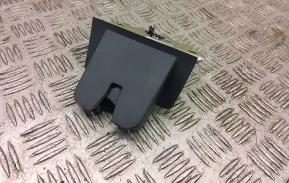 Seat Arona Tailgate lock latch 5f0827505