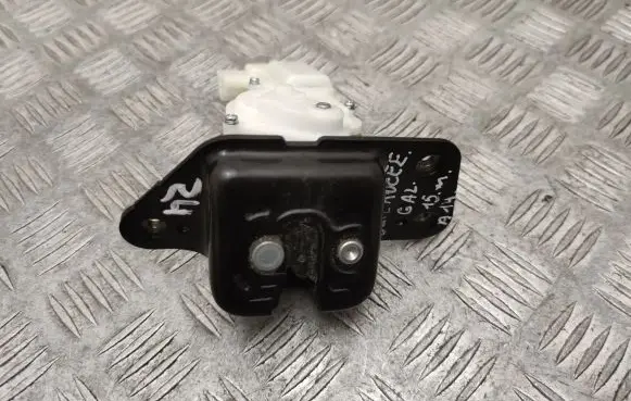 Jeep Cherokee Tailgate/trunk/boot lock/catch/latch