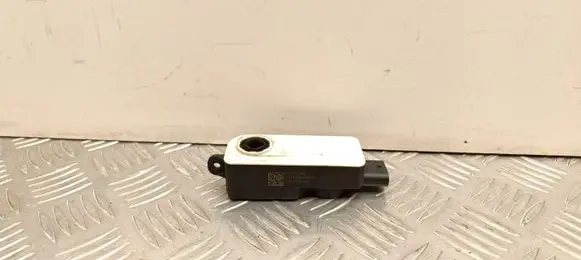 Tesla Model Y Other devices 115579700
