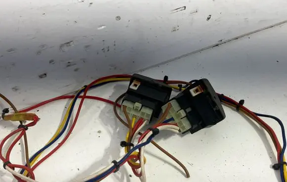 Iveco Daily 3rd gen Other switches/knobs/shifts A223