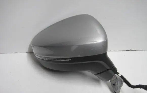 Volkswagen Tiguan Front door electric wing mirror 
