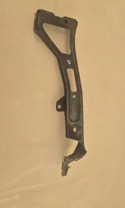 Audi A4 S4 B9 Fender mounting bracket 8W0821135C