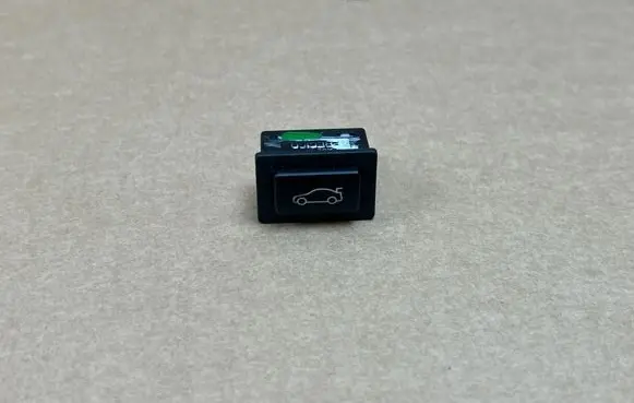 BMW 5 F10 F11 Tailgate opening switch 9200316
