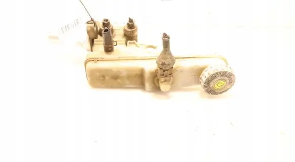 Master brake cylinder