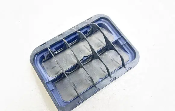 Citroen C3 Quarter panel pressure vent 9675506980