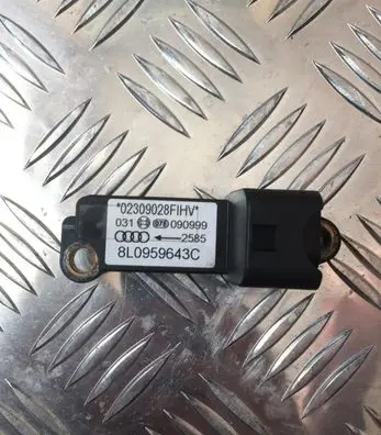Audi A3 S3 8L Airbag deployment crash/impact sensor 8l0959643c