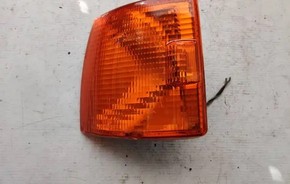 Volkswagen Transporter - Caravelle T4 Front indicator light 183322B