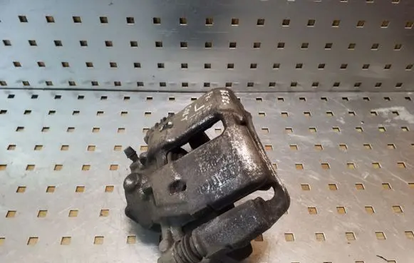 Mitsubishi Colt Front brake caliper 3232515475